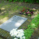Foto van het graf van Jan Oud op begraafplaat Duinrust te Beverwijk. Eigen foto 9 mei 2004.